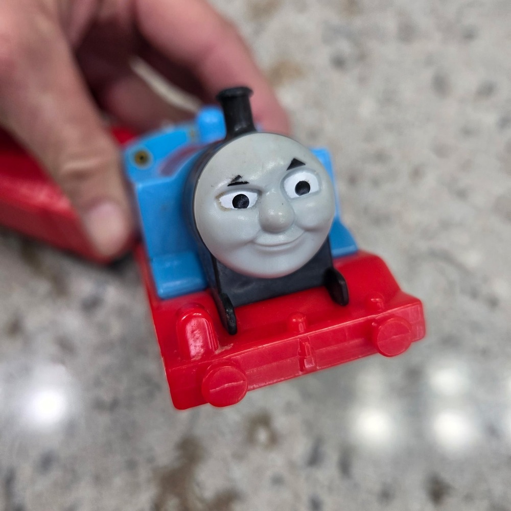 Fisher Price Thomas & Friends TrackMaster Working Motorized Thomas Train & Cargo